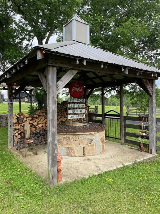 Bourbon Trail Cabin On The Farm Lawrenceburg Екстер'єр фото