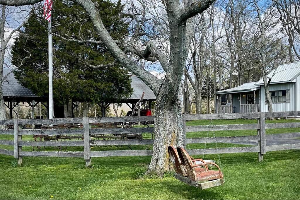 Bourbon Trail Cabin On The Farm Lawrenceburg Екстер'єр фото