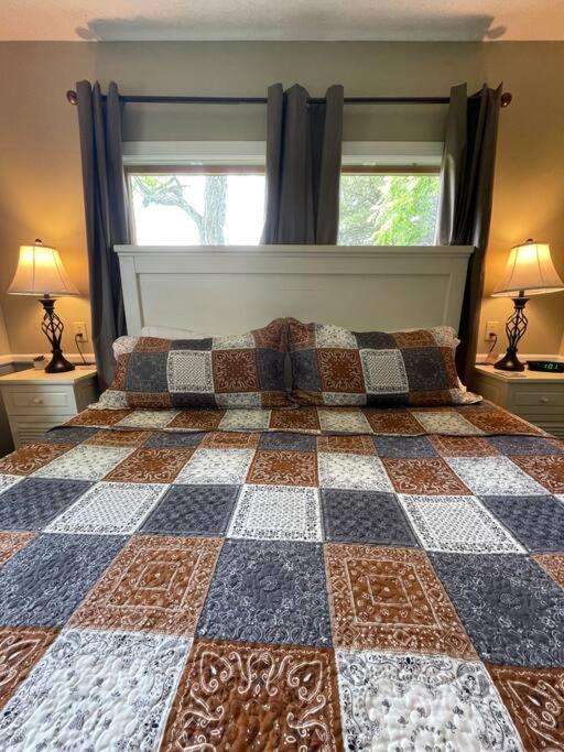 Bourbon Trail Cabin On The Farm Lawrenceburg Екстер'єр фото