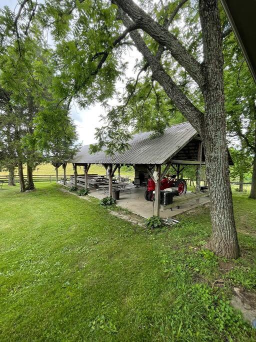 Bourbon Trail Cabin On The Farm Lawrenceburg Екстер'єр фото