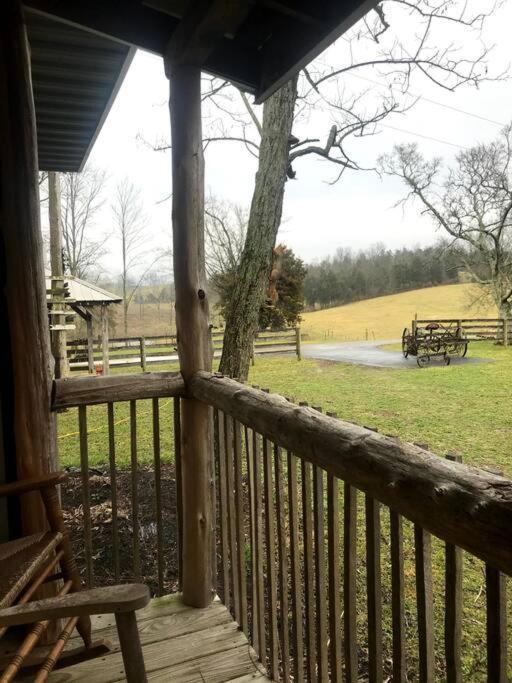 Bourbon Trail Cabin On The Farm Lawrenceburg Екстер'єр фото