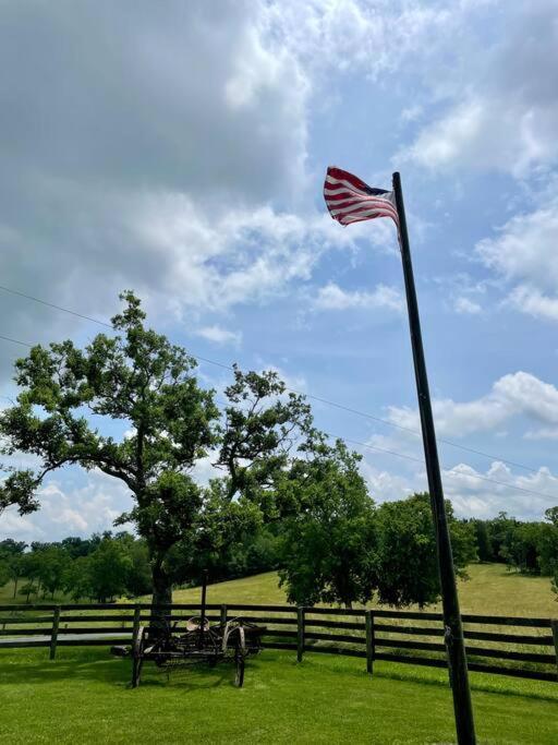 Bourbon Trail Cabin On The Farm Lawrenceburg Екстер'єр фото